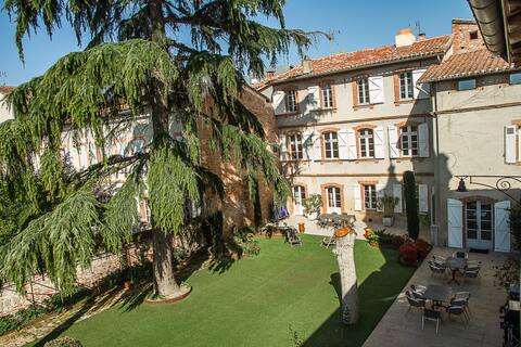 PASTEL CROSS: 11 BDR- spa, hammam, pool