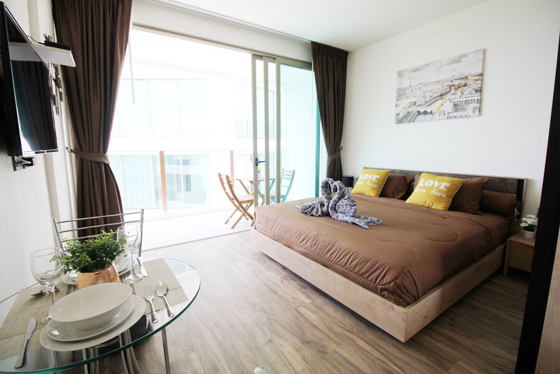 Kamala Sea View Apartment. Walk to the Beach. — photo 1