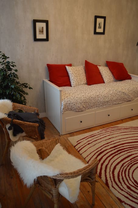 A comfortable 2 persons sofa bed with good mattresses.