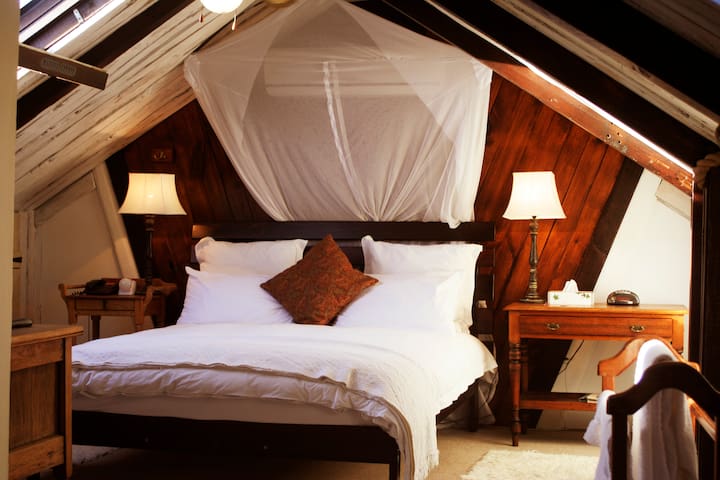 Harfield Guest Villa gallery image 3