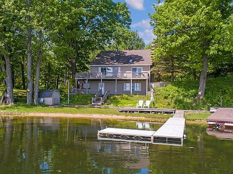 Lost Lake Cottage - for Families and Fishermen!