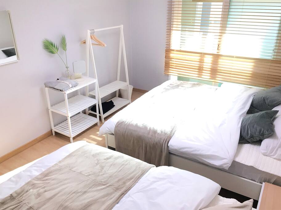 Room1