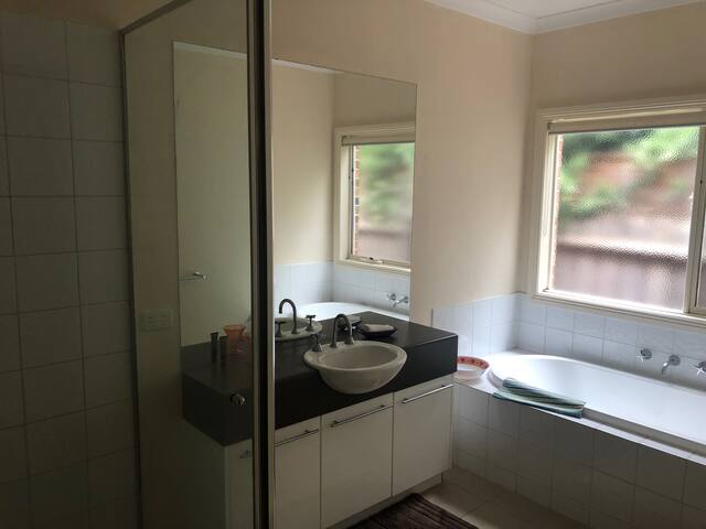 Auntie Zhang’s Sweet Home gallery image 4