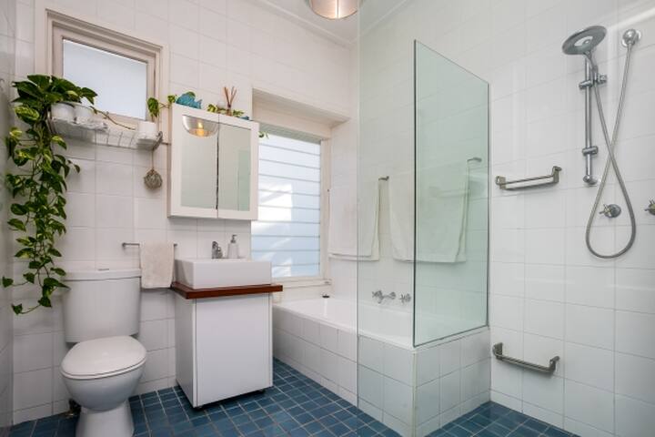 Family Beach Side Holiday Dream gallery image 2