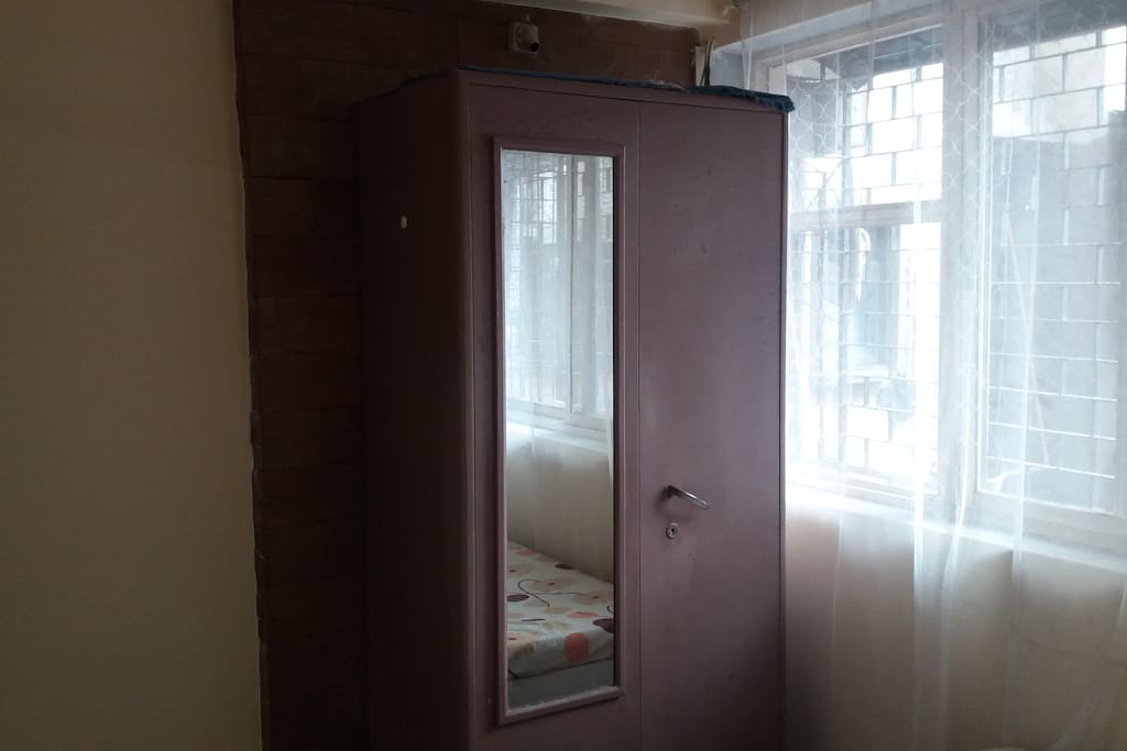 Small Bedroom View2