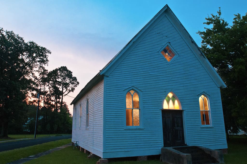 a-church-in-st-martinville-in-saint-martinville-louisiana-united-states