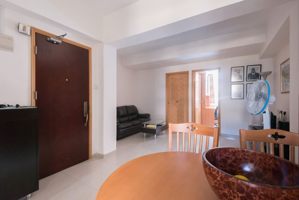 Confortable and spacious lounge/dining room