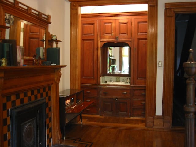 The Corky Hale Room at Harlem Townhouse