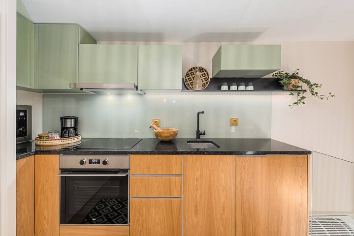 Victoria Project – House II – Private Parking gallery image 4