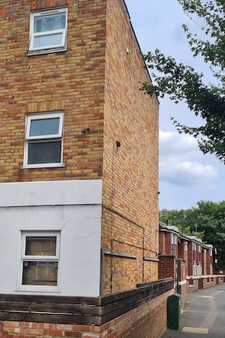 A fabulous 4-bedroom house with 2parking space.