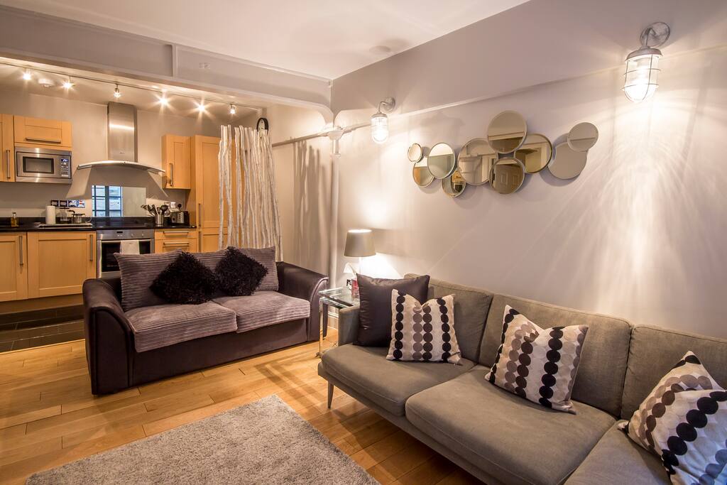 The Covent Garden apartment features a living room & kitchen in one.