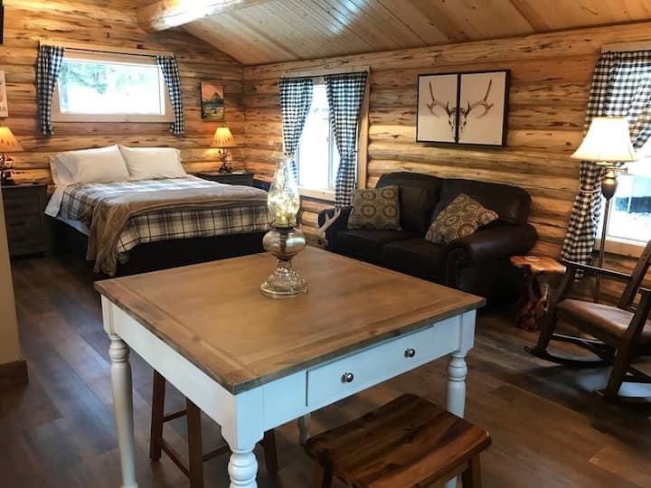 Deer Cabin at Browns Meadow August Special!! Cabins for Rent in