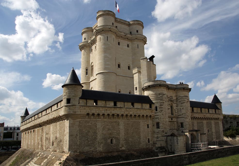A 5 minutes du studio, le château de Vincennes, somptueux !