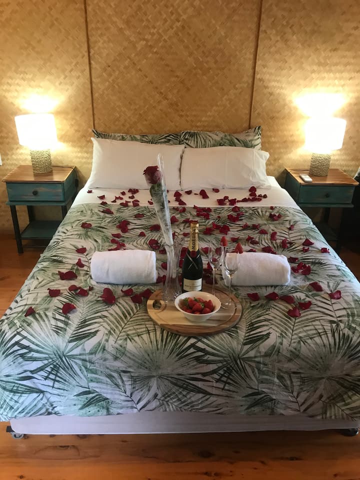 Paquetes de romanticismo, celebración y desayuno disponibles: se requiere un aviso de 48 horas