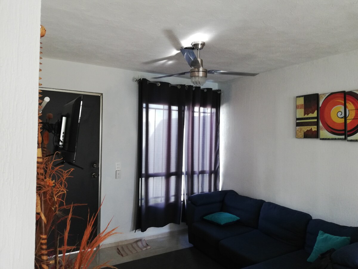 Anuncio de Airbnb popular: Gabo's House en Fraccionamiento Los Heroes