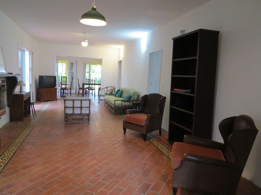 Sala de estar e TV