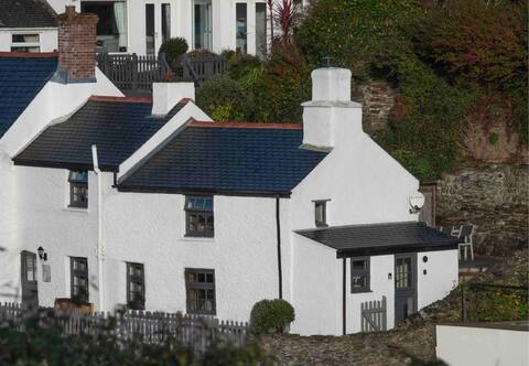 Gulls Perch - Boutique Cottage Retreat in Portloe
