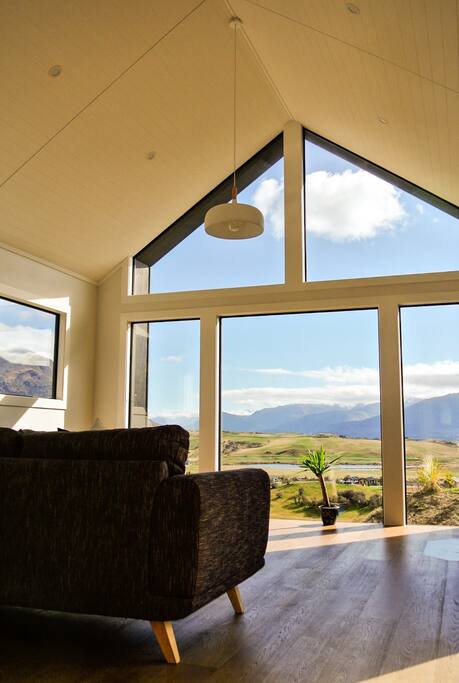 Afternoon snooze, drinks and sunset over Queenstown