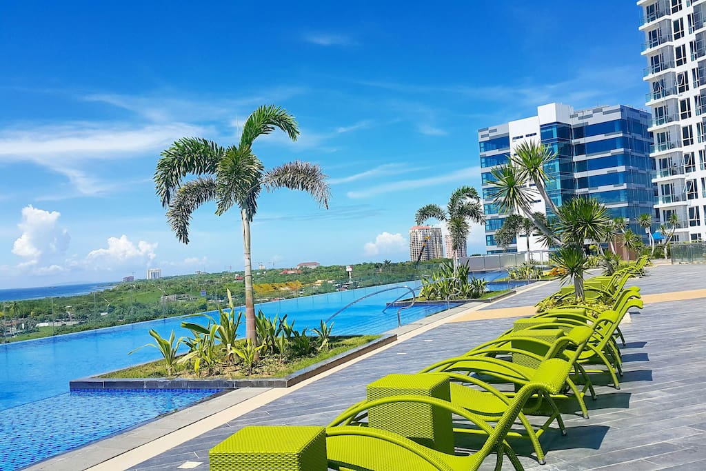 Infinity Pool
