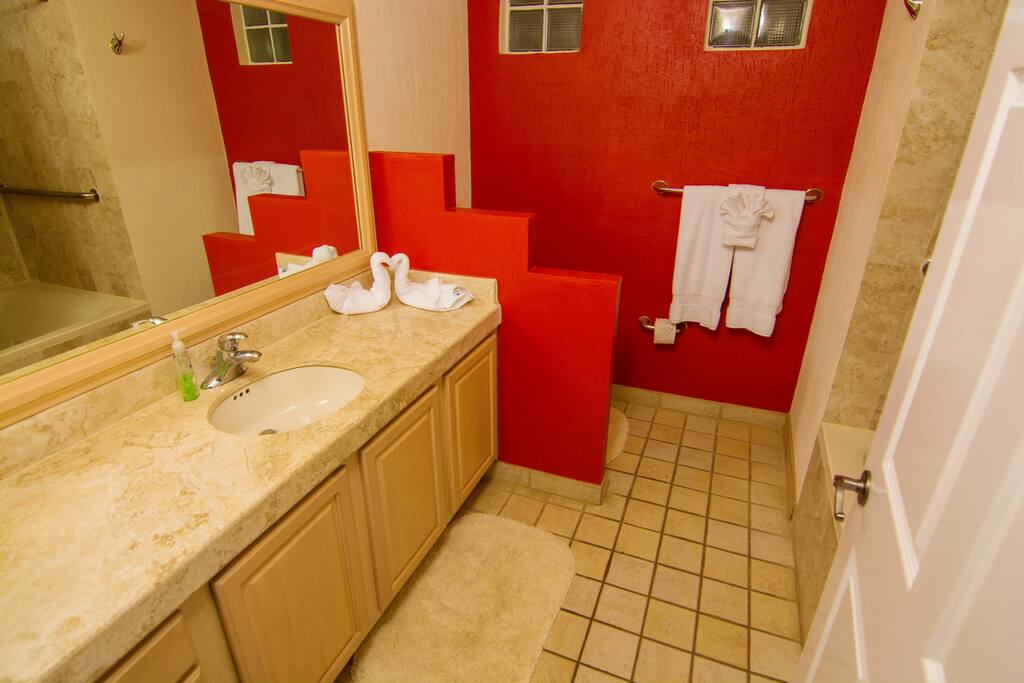 Blanket,Towel,Indoors,Room,Bathroom