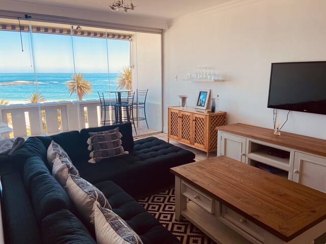 Exquisite sea view apartment gallery image 4