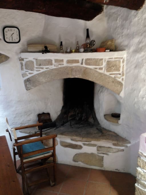 fireplace in the kitchen/camino