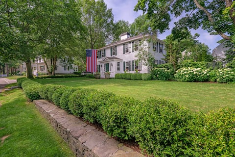 Historical, Upscale Home- In town close to beaches