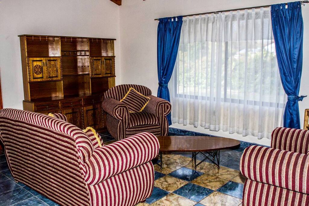 Living casa 6 personas