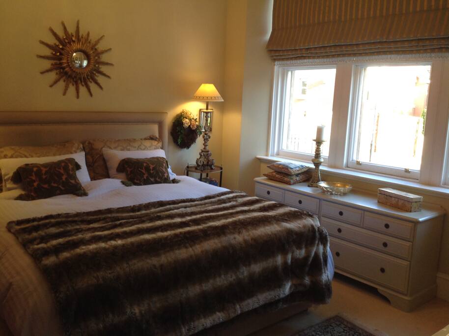 Master bedroom, large, super king size bed, wardrobe, tv