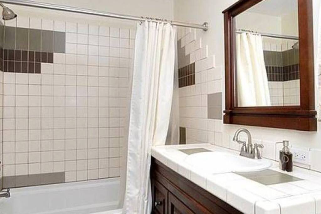 1 of 2 shared bathrooms