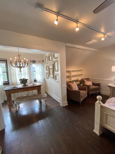 Top performing Airbnb: NashNest in Berry Hill