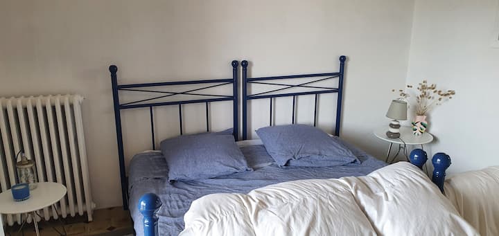 Спално бельо в студио