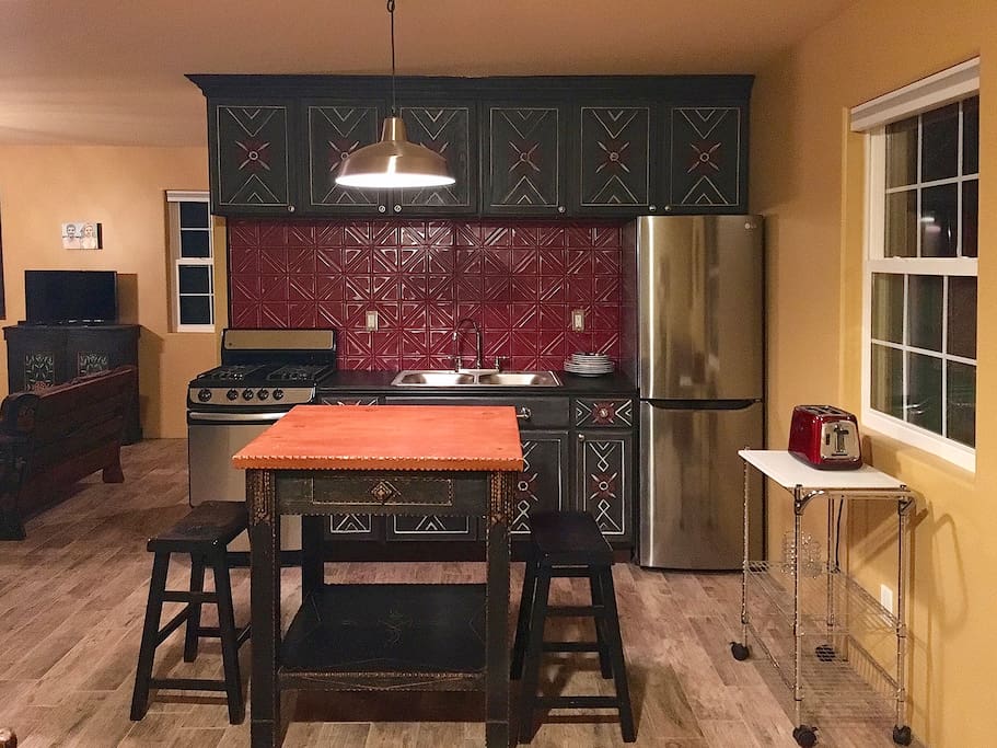 kitchen, hand painted cabinets, all new appliances.