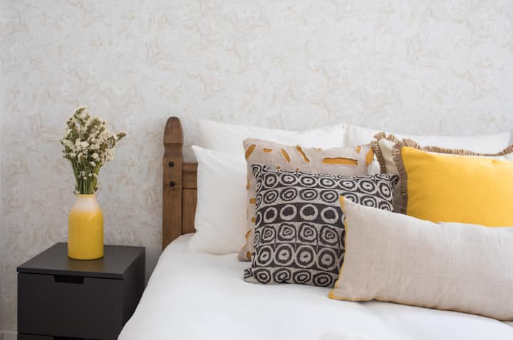 Подробности за спалнята ви осигуряваме ултра удобни чаршафи.