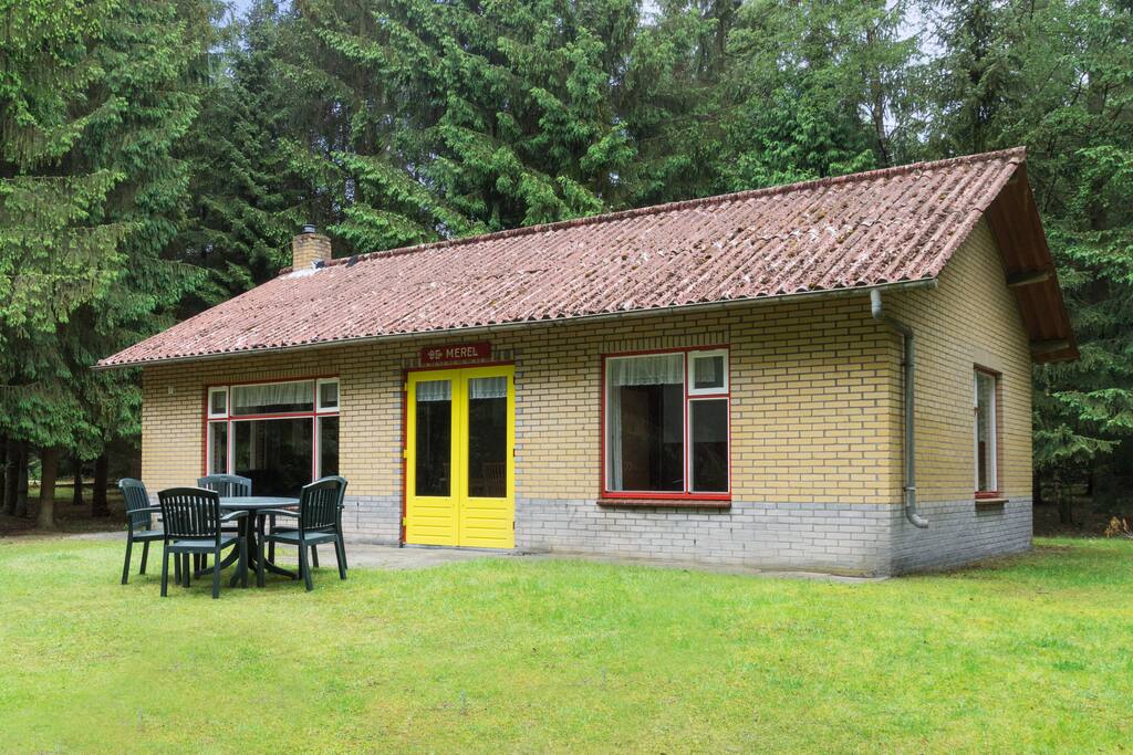 6-persoons bungalows (B2) in een bosrijke omgeving - Bungalows te Huur