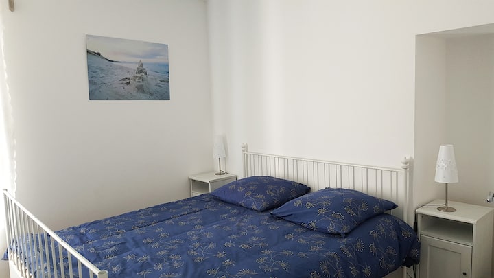 Детска спалня - мръсотия: 1 двойно легло + 1 двойно легло