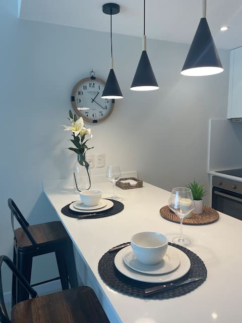Boutique-style apartment - Steps from Playa Mansa