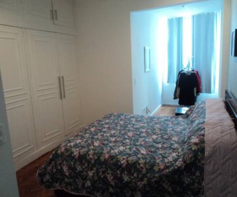 bedroom suite and queen bed