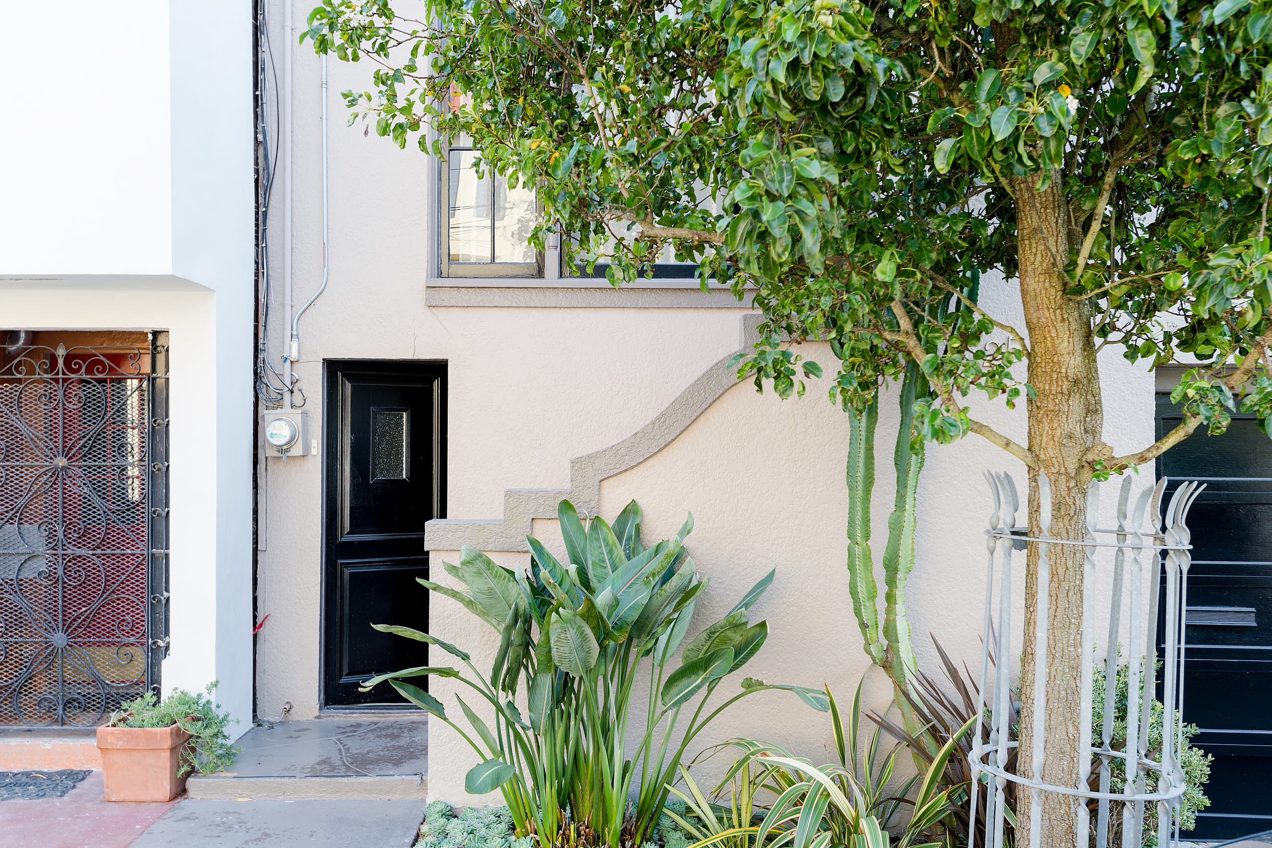 Private Lux Studio Apt. W Garden/Hammock BART - Image 23