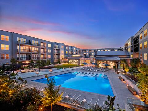 Luxury Stay | KOP Town Center by Mall | AVE Living