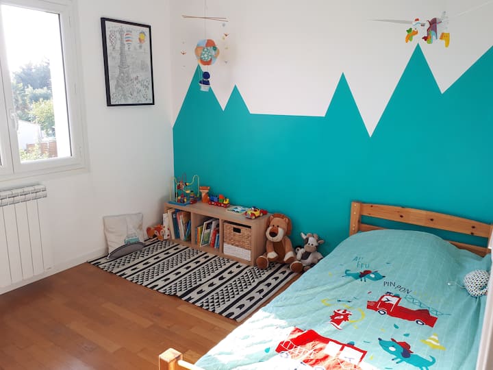 Kati i dhomës së gjumit 2 krevate (krevat me rrota)