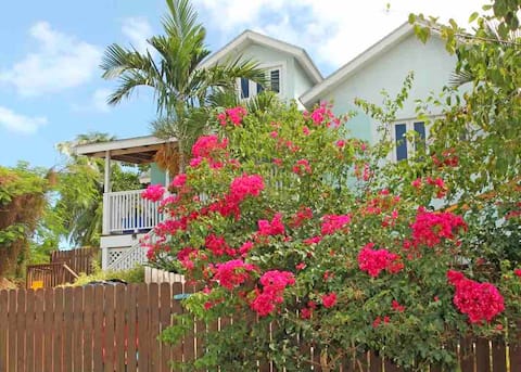 *Seas The Day* Cozy Island Chic Private Oasis