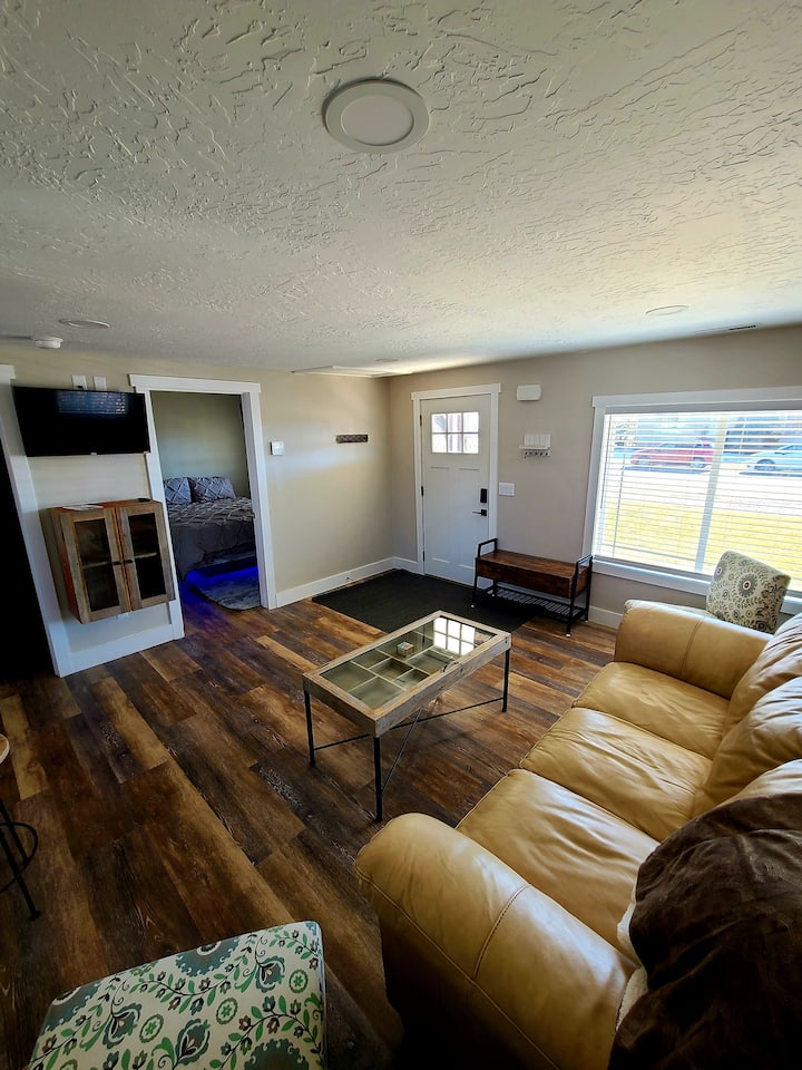 Cozy Cabinlike Retreat in Central Utah. Cottages for Rent in