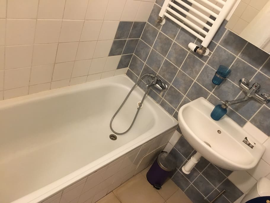 Bathroom & Toilet