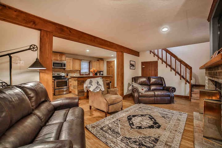 Hungry Hollow Hideaway - Brand New Hot Tub - Salamanca, NY