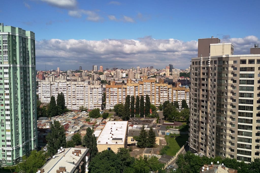 The best apartments in Kiev Blue / view from the window / вид из окна