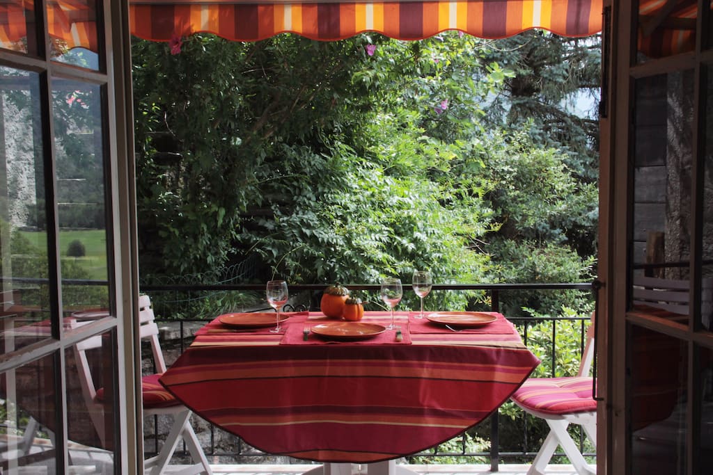 balcon donnant sur le jardi