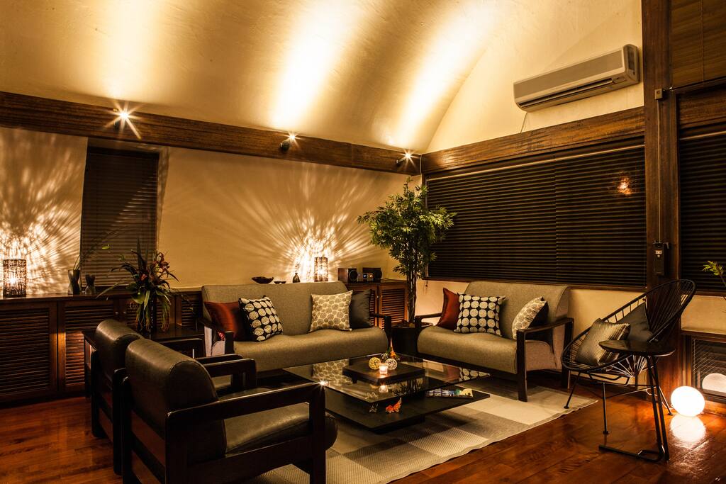Living Room
リビングルーム