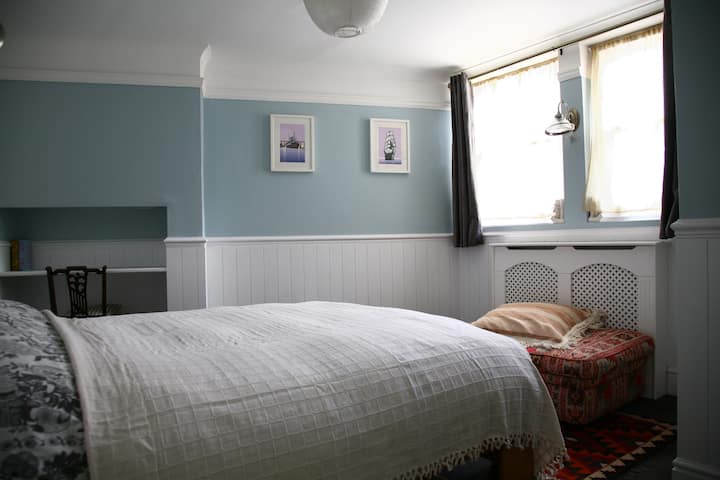 Habitación 2
Tamaño Euro King: 160x200 cm