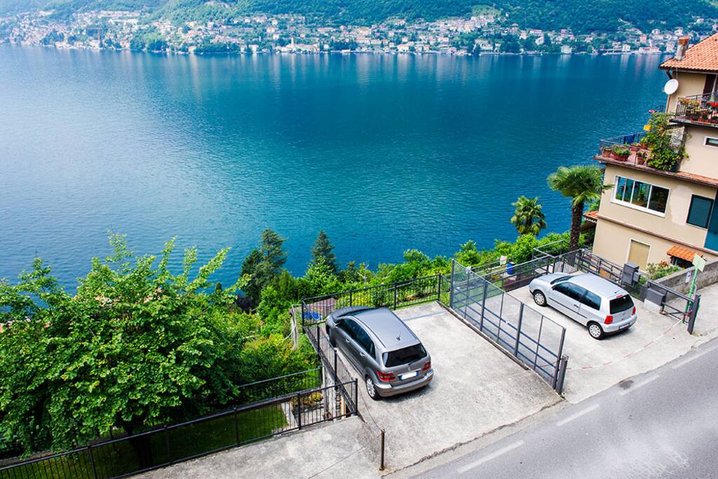 PARCHEGGIO/PARKING